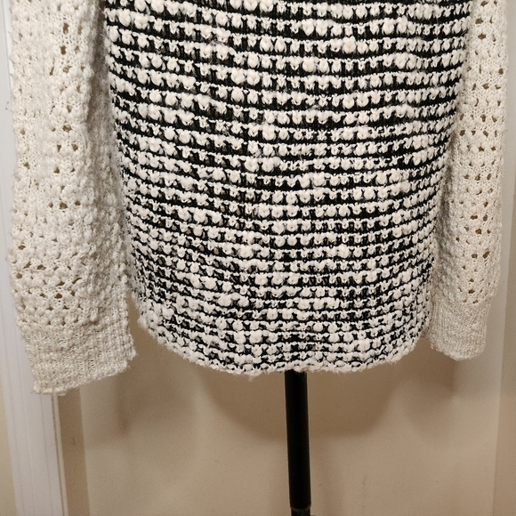 Vintage Contrast Knit Sweater - Picture 5 of 9